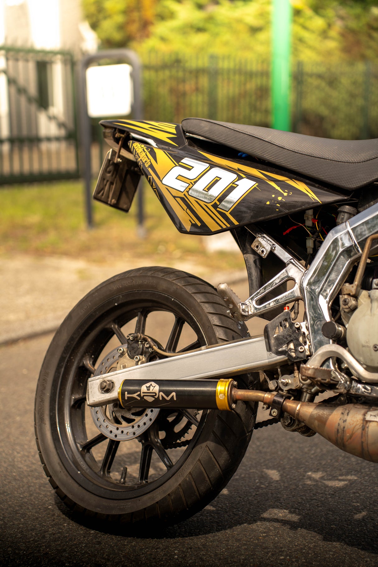 KRM Uitlaat Zwart 80-90cc Derbi