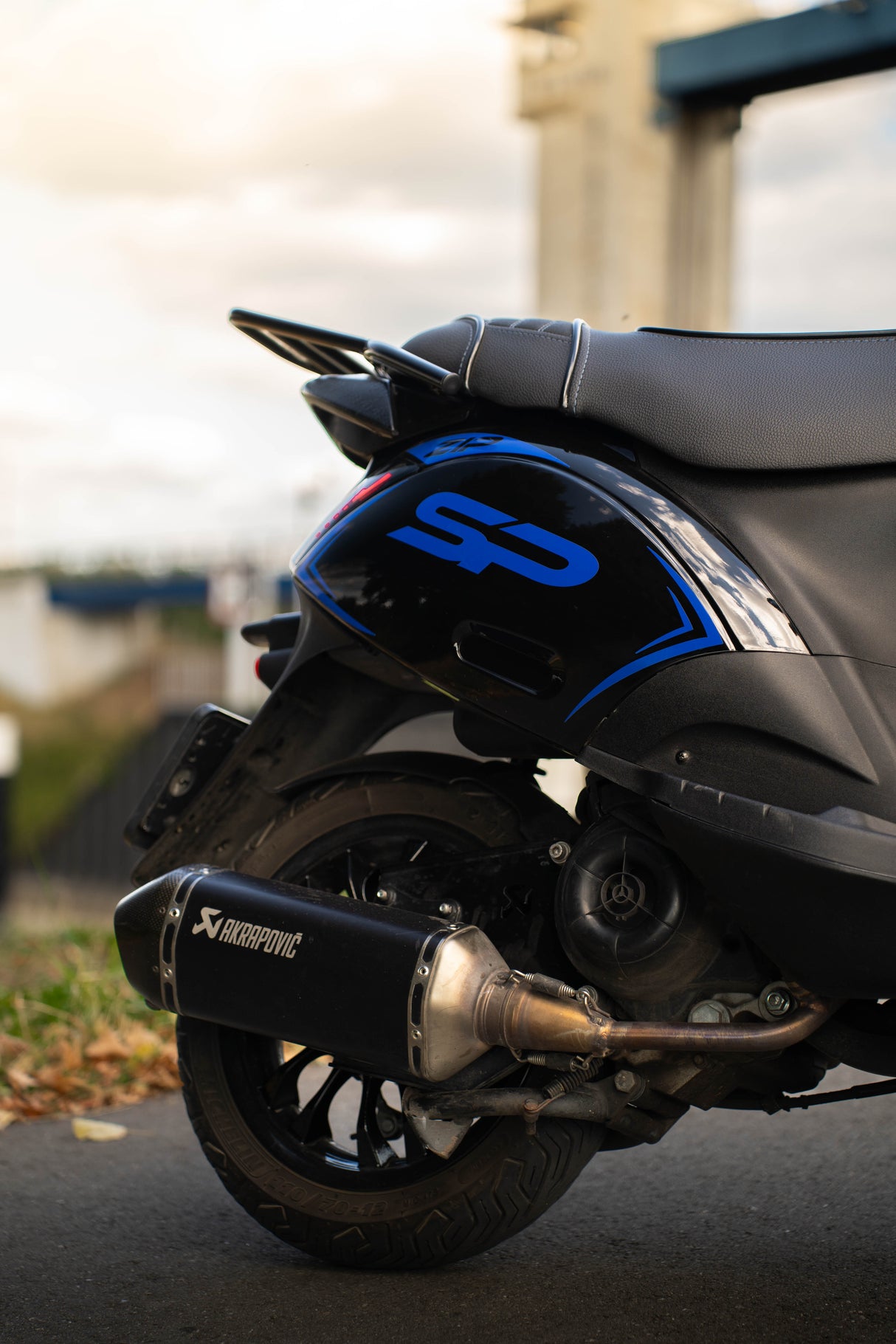 Scarico Akrapovic + piega Piaggio Zip / Vespa Sprint 4T3V IGET Euro 4