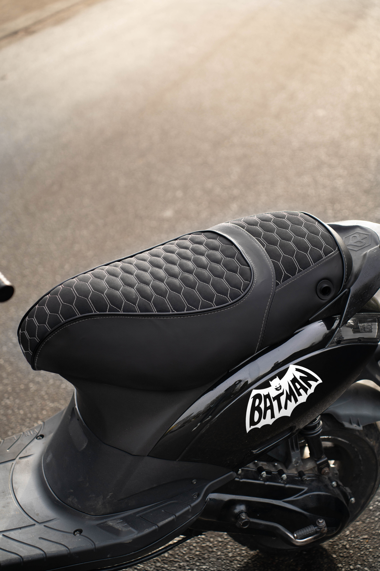 Fenom Sattelbezug Alcantara Look Weiß Piaggio Zip