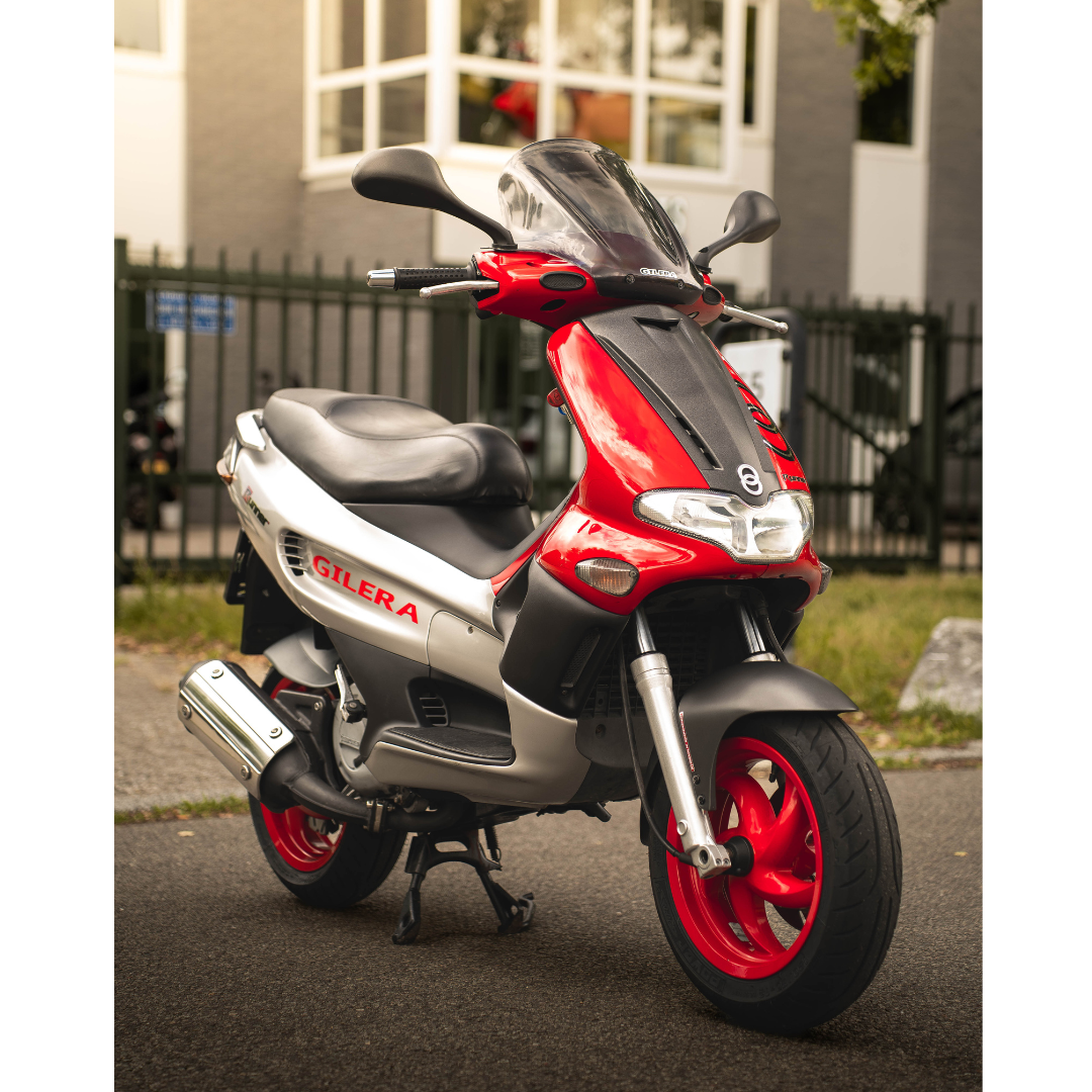 Originales Kappenset Modell Gelb / Opaco Gilera Runner SP Pro 50-180cc 2-Takt